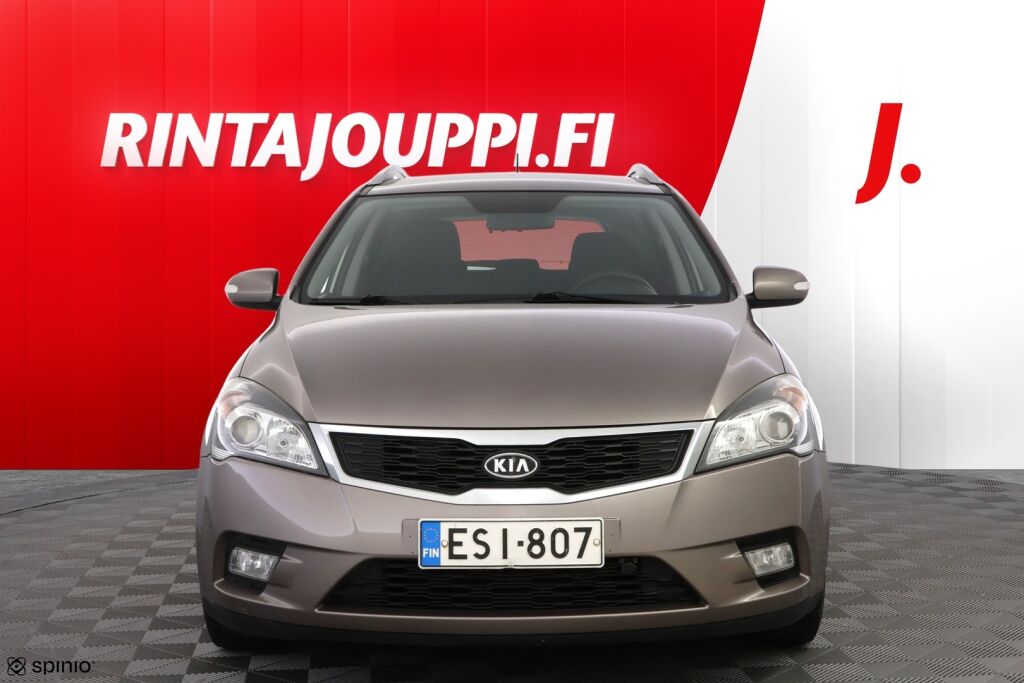 Kia Ceed 2011 Ruskea (beige)