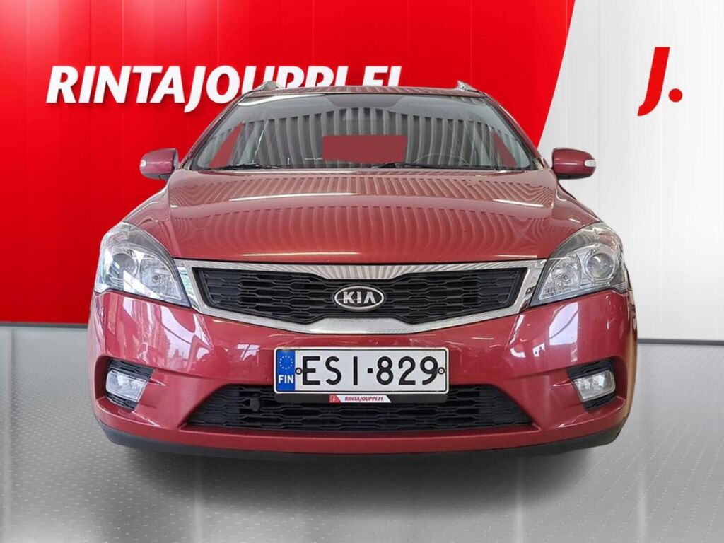 Kia Ceed 2011 Punainen