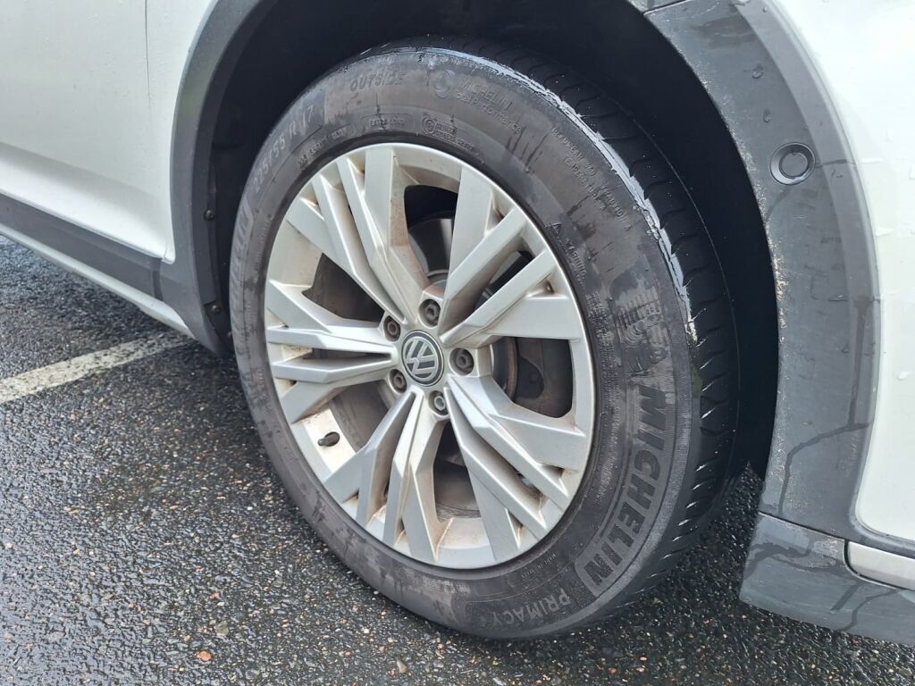 Volkswagen Passat 2017 Valkoinen