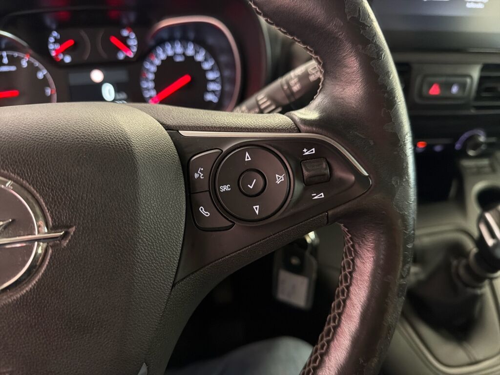 Opel Combo 2020 Musta