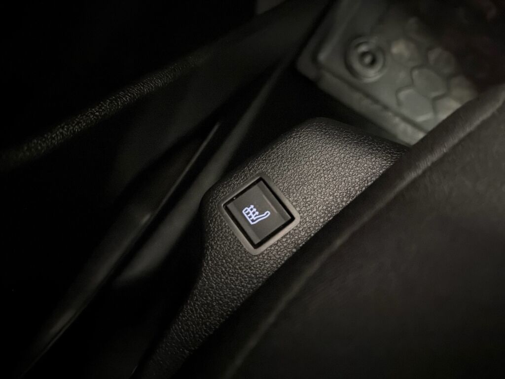 Opel Combo 2020 Musta