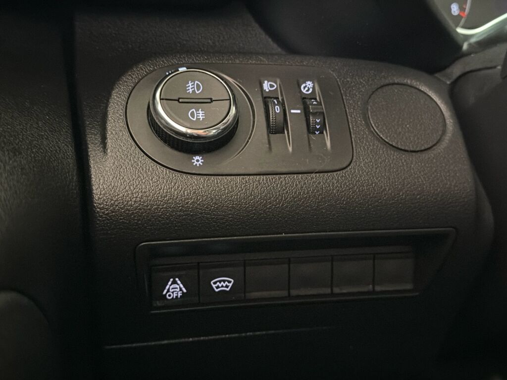 Opel Combo 2020 Musta