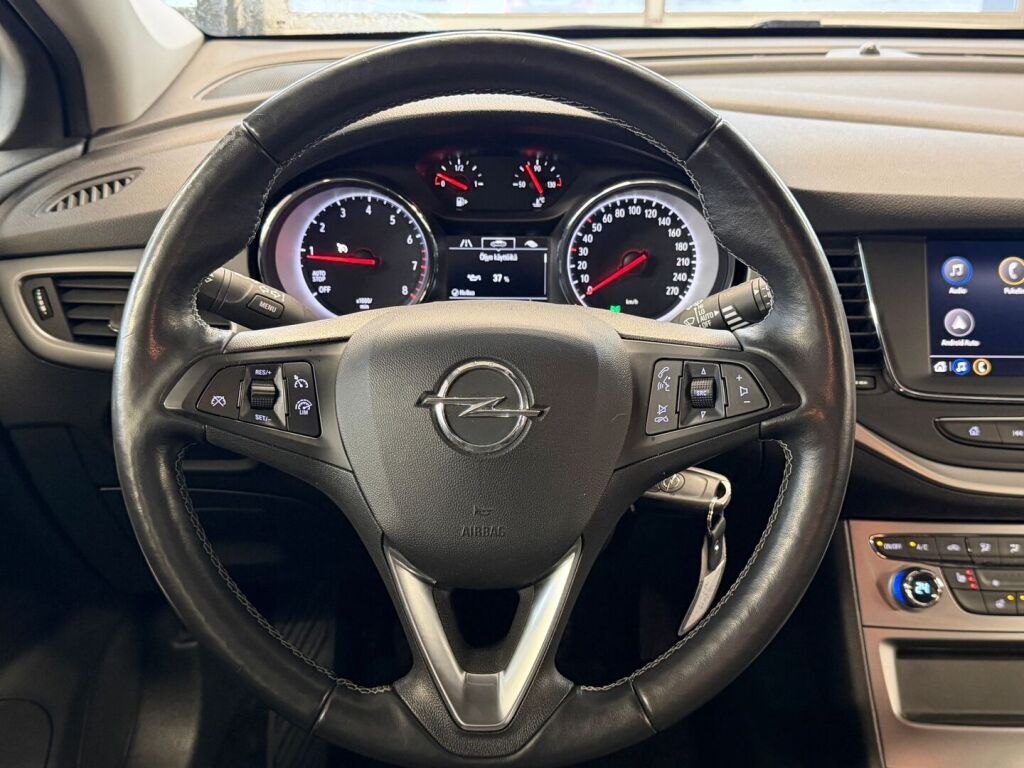 Opel Astra 2020 Valkoinen