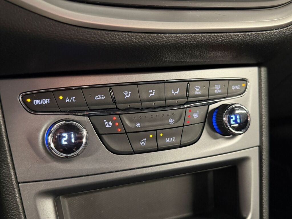 Opel Astra 2020 Valkoinen