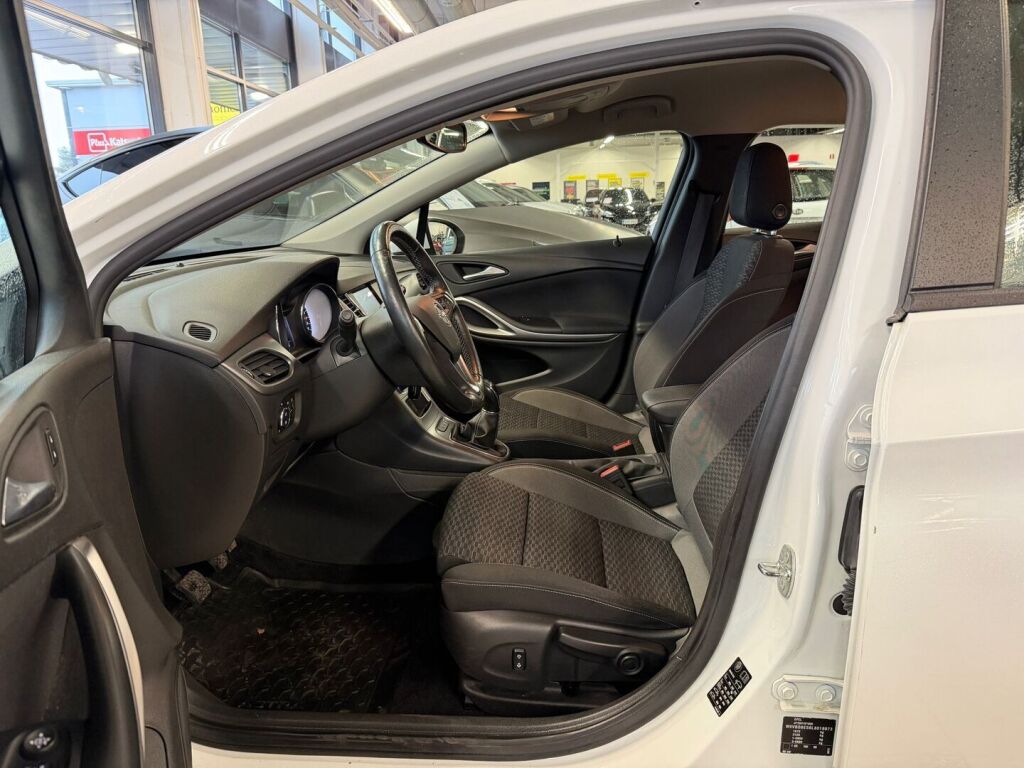 Opel Astra 2020 Valkoinen