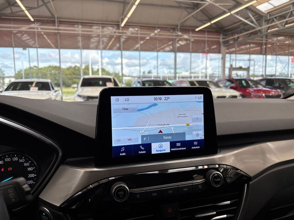 Ford Kuga 2021 Harmaa