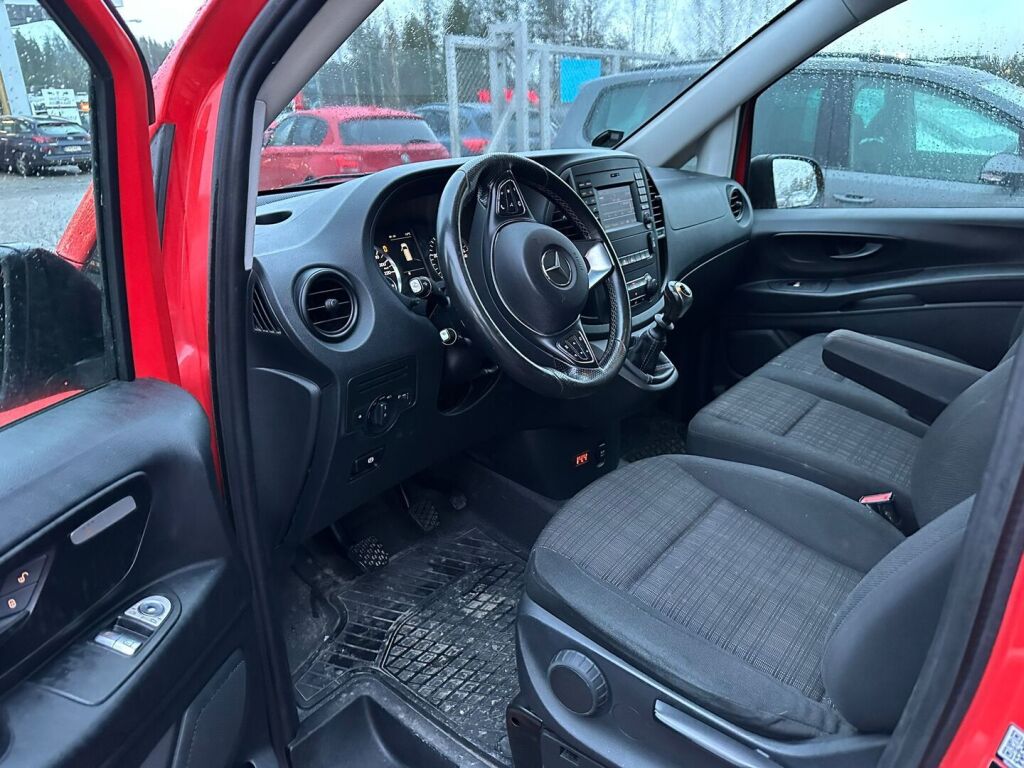 Mercedes-Benz Vito 2016 Punainen