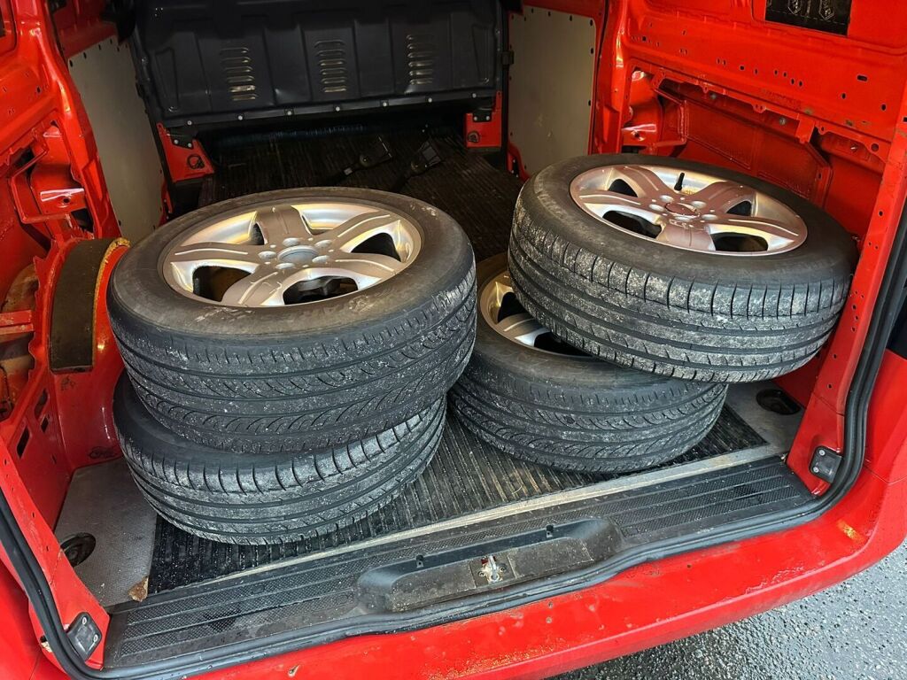 Mercedes-Benz Vito 2016 Punainen