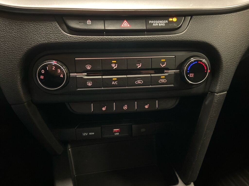 Kia Ceed 2022 Punainen