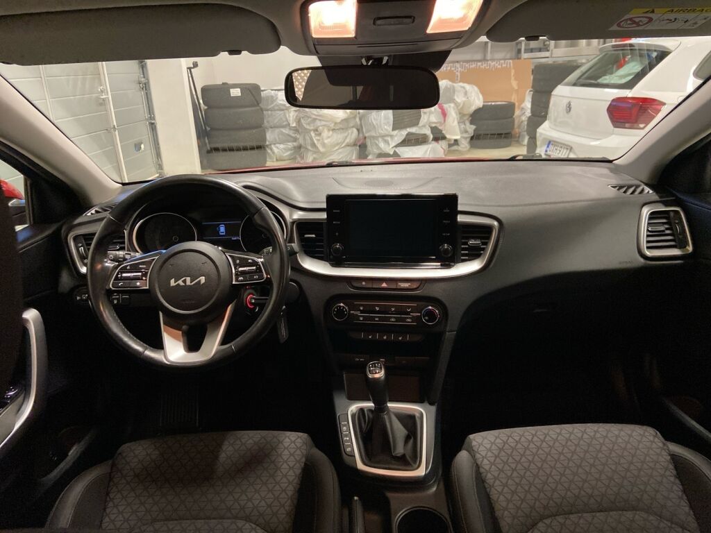 Kia Ceed 2022 Punainen