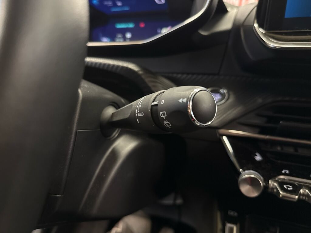 Peugeot e-208 2022 Keltainen