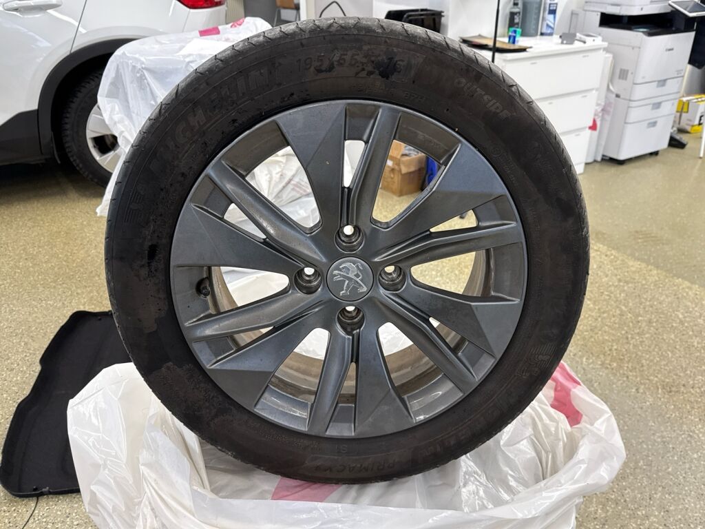 Peugeot e-208 2022 Keltainen