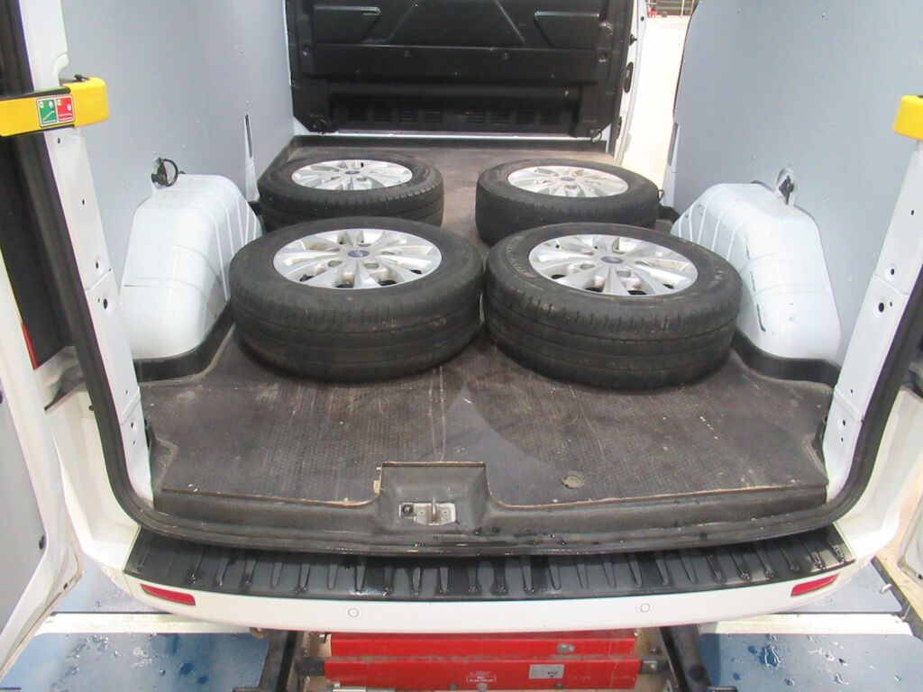 Ford Transit Custom 2021 Valkoinen