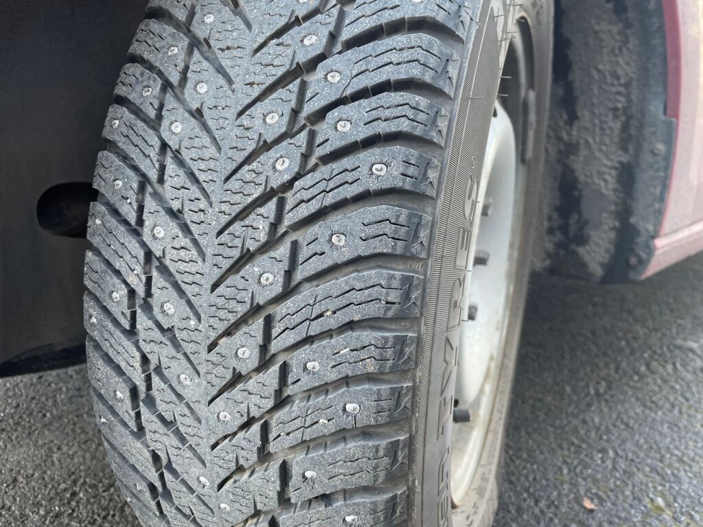 Volkswagen Caddy 2022 Punainen