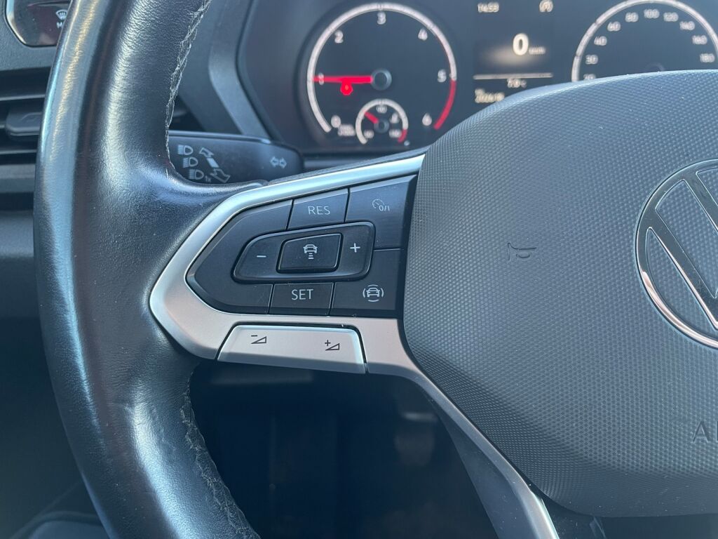 Volkswagen Caddy 2022 Punainen