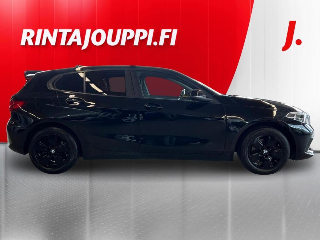 BMW 118 2020 Musta