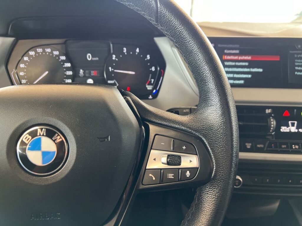 BMW 118 2020 Musta