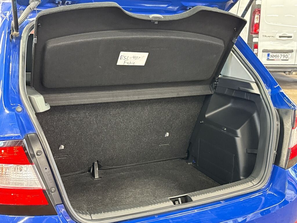 Skoda Fabia 2020 Sininen