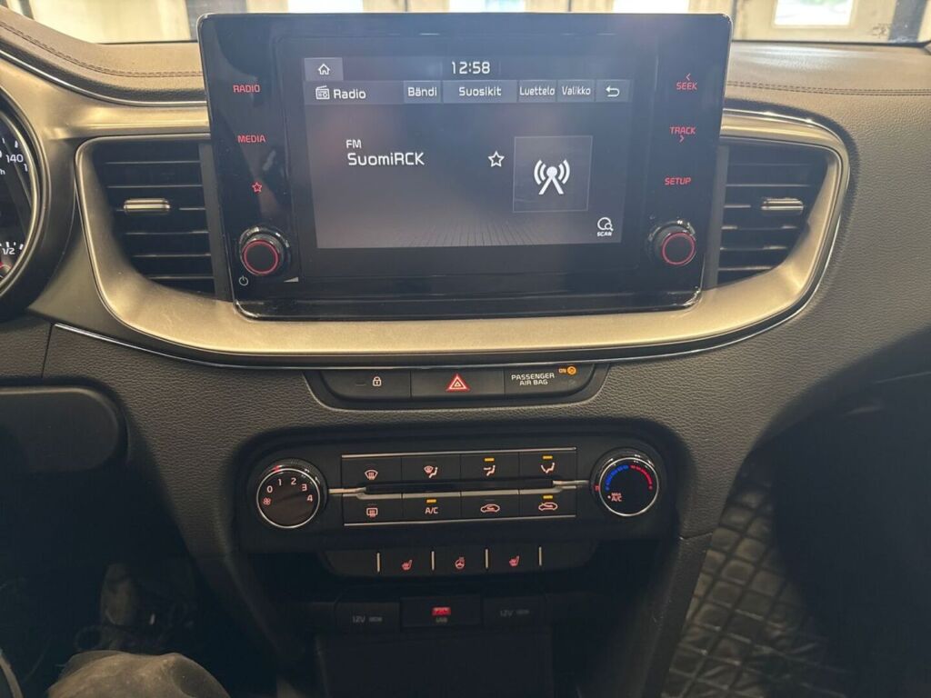 Kia Ceed 2020 Sininen