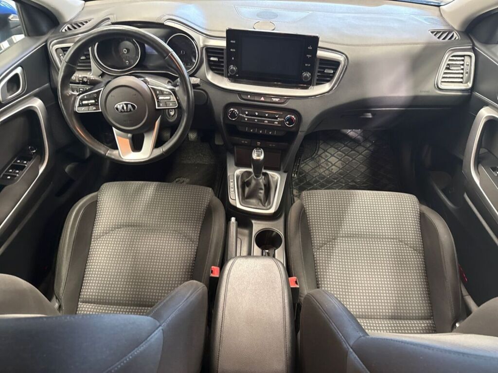 Kia Ceed 2020 Sininen