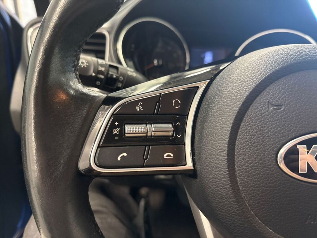 Kia Ceed 2020 Sininen
