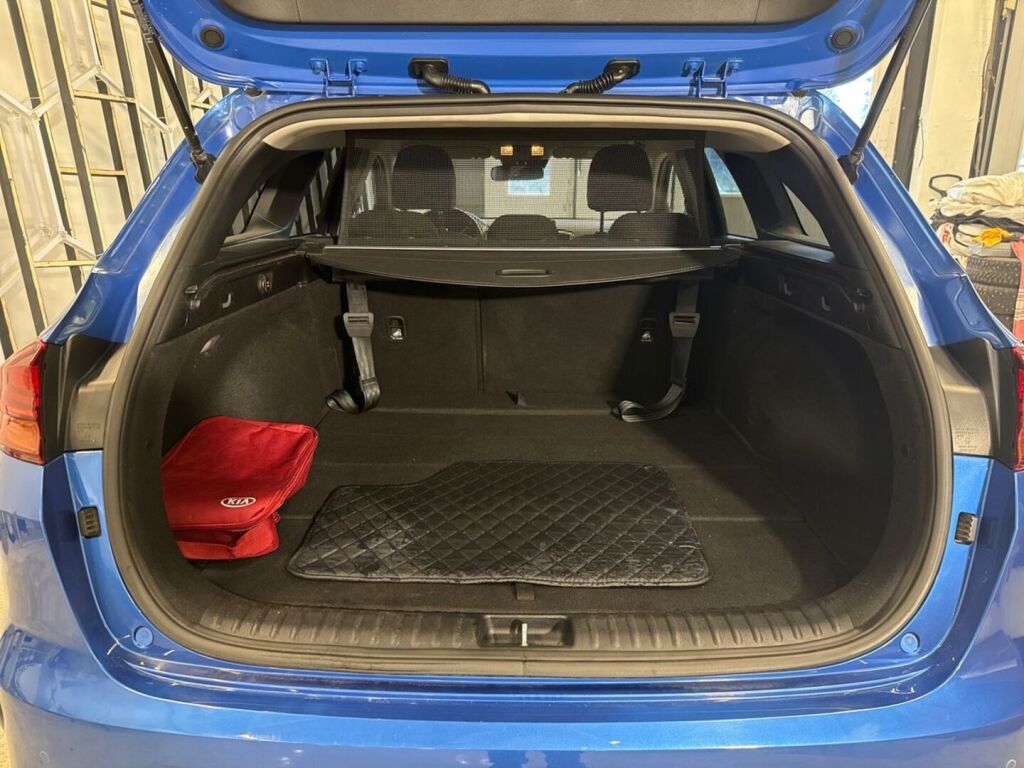 Kia Ceed 2020 Sininen