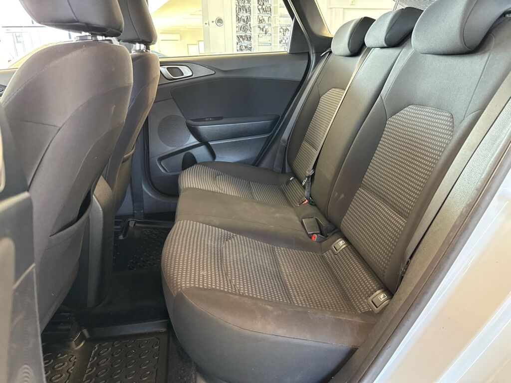 Kia Ceed 2020 Valkoinen