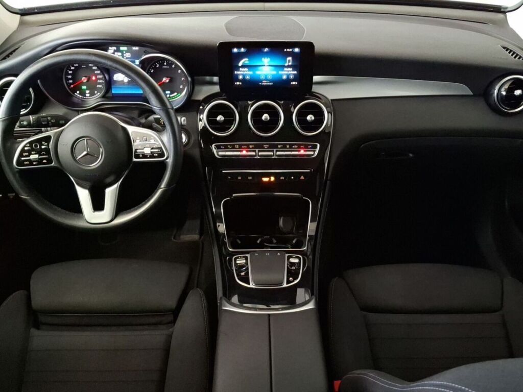 Mercedes-Benz GLC 2021 Musta