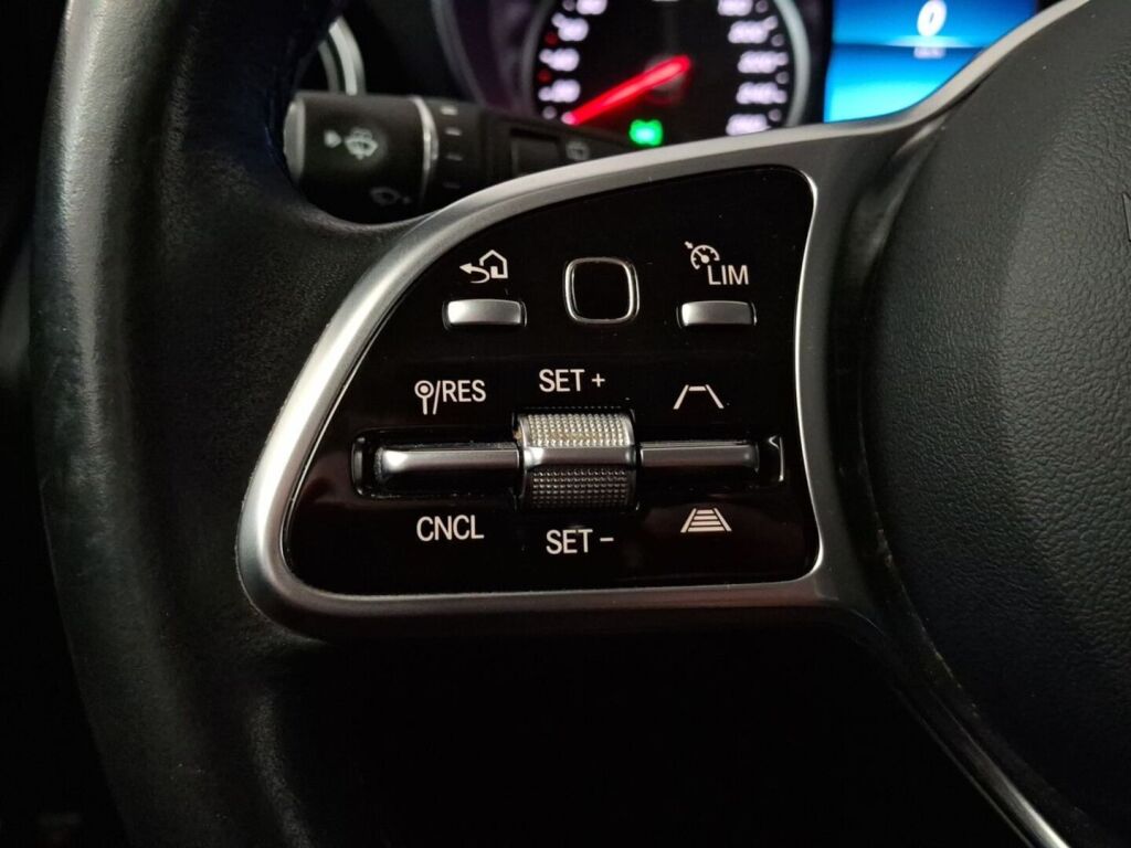 Mercedes-Benz GLC 2020 Musta