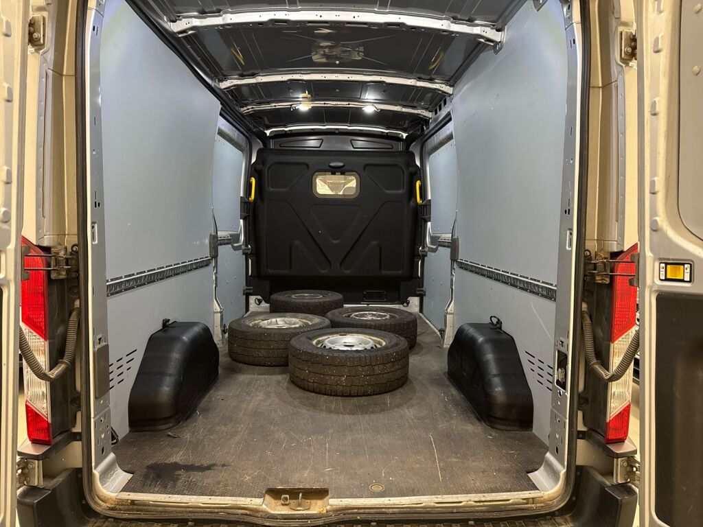 Ford Transit 2020 Harmaa