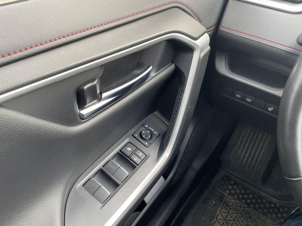 Toyota RAV4 Plug-in 2020 Hopea