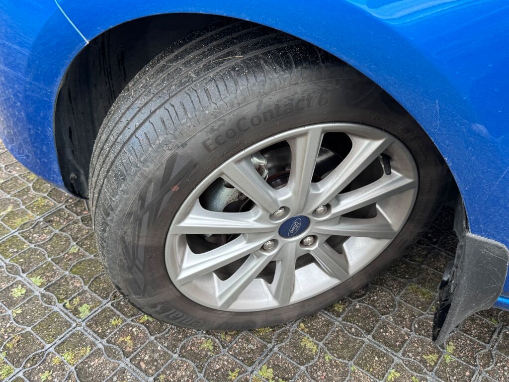 Ford Fiesta 2021 Sininen