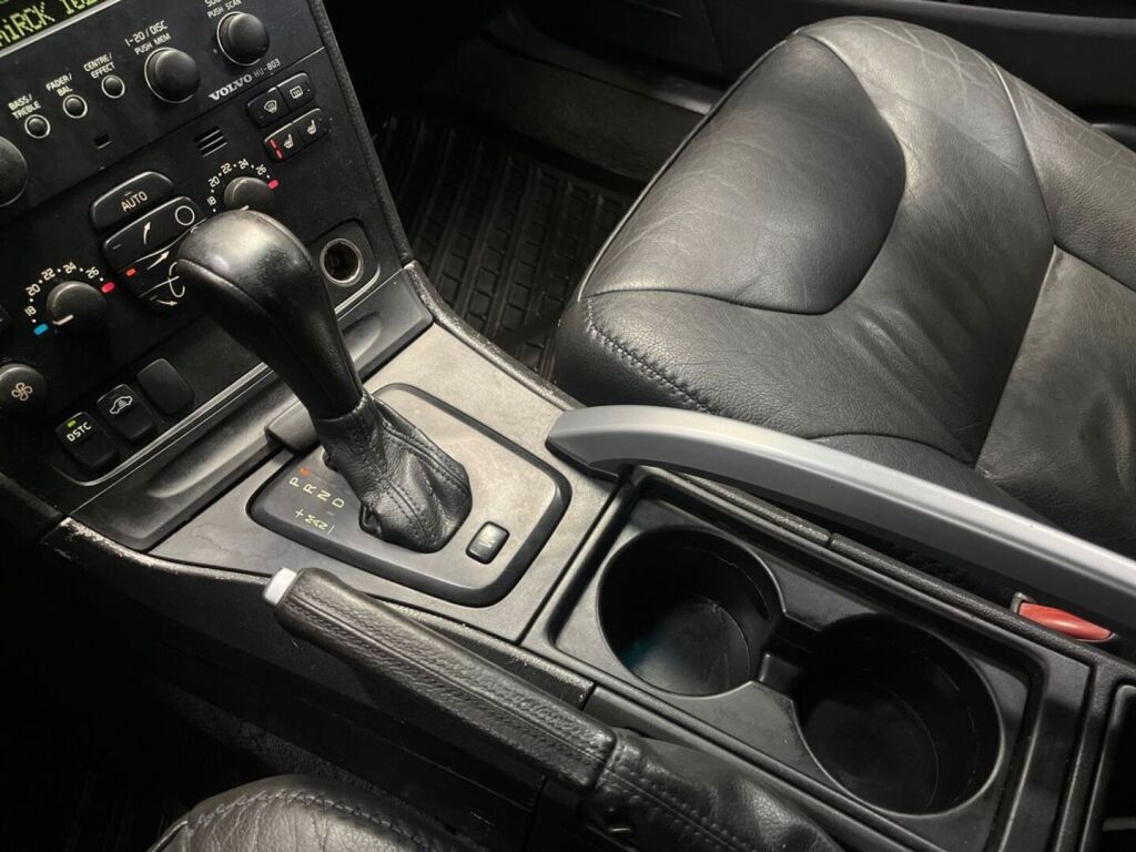 Volvo XC70 2003 Harmaa