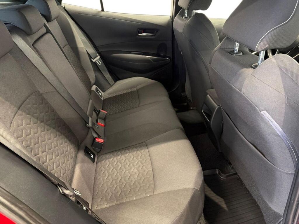 Toyota Corolla 2020 Punainen