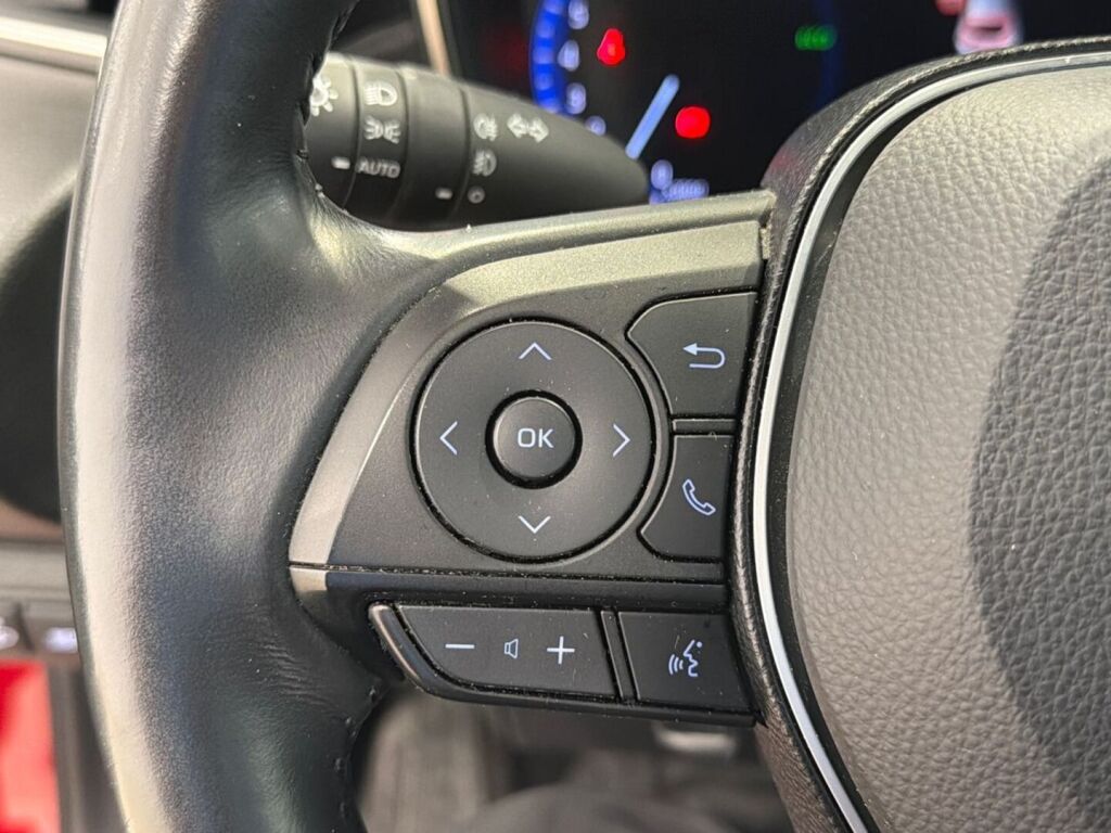 Toyota Corolla 2020 Punainen