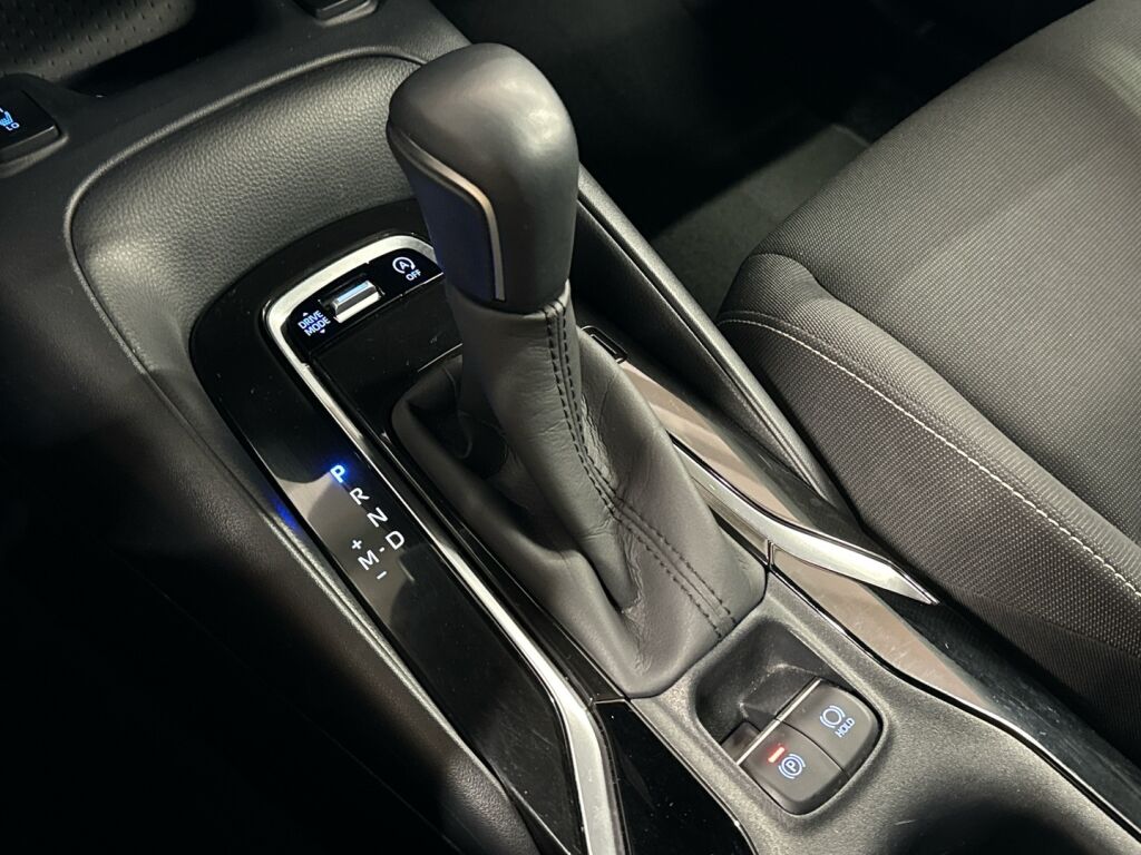Toyota Corolla 2020 Punainen