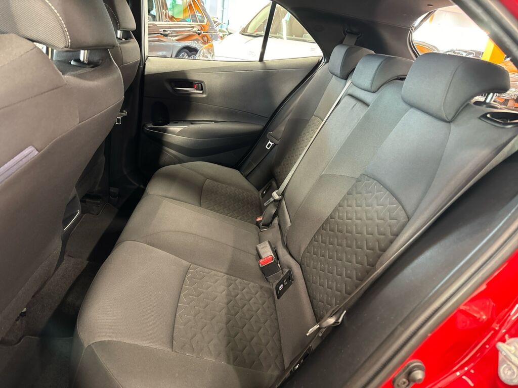 Toyota Corolla 2020 Punainen