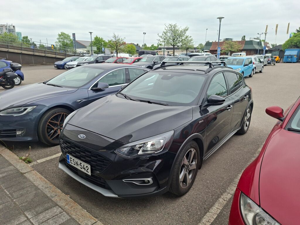 Ford Focus 2021 Musta