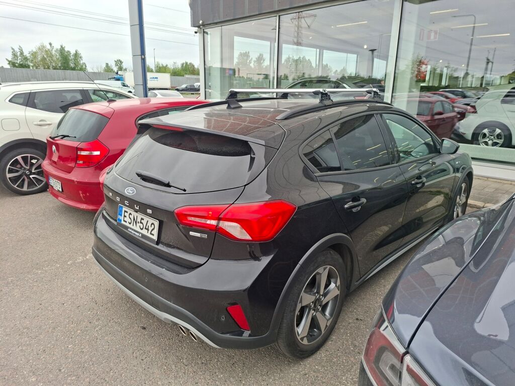 Ford Focus 2021 Musta