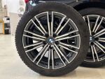BMW 330 2021 Musta
