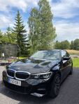 BMW 330 2021 Musta
