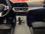 BMW 330 2021 Musta
