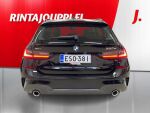 BMW 330 2021 Musta