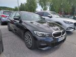 BMW 330 2021 Musta