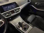 BMW 330 2021 Musta