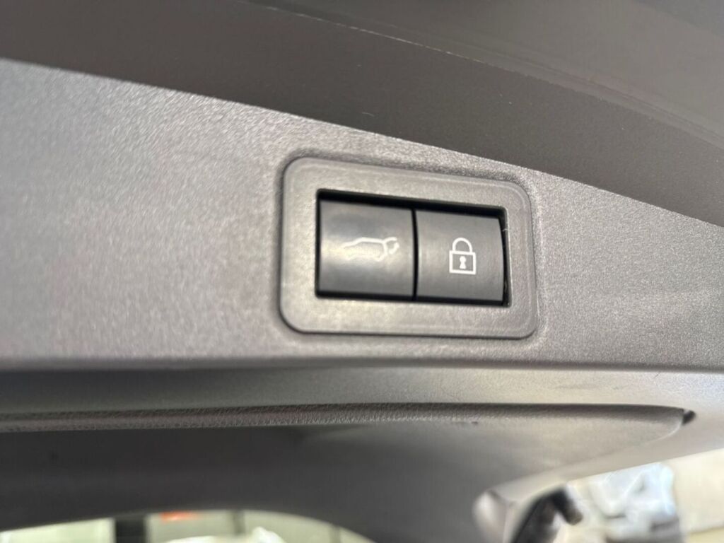 Toyota Corolla 2021 Valkoinen