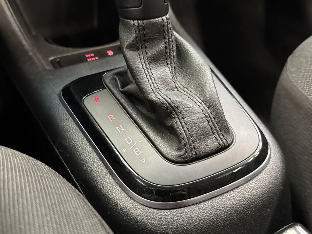 Volkswagen up! 2021 Valkoinen