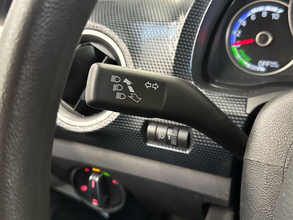 Volkswagen up! 2021 Valkoinen