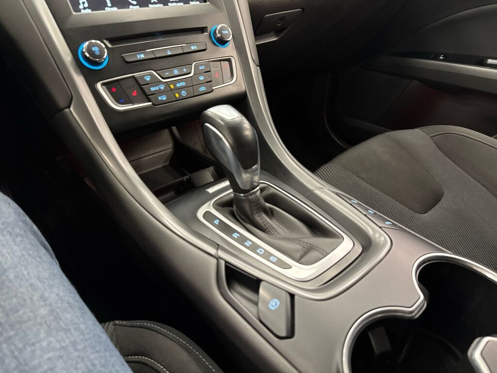 Ford Mondeo 2018 Valkoinen