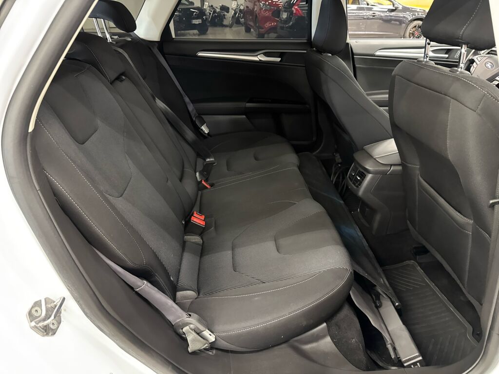Ford Mondeo 2018 Valkoinen